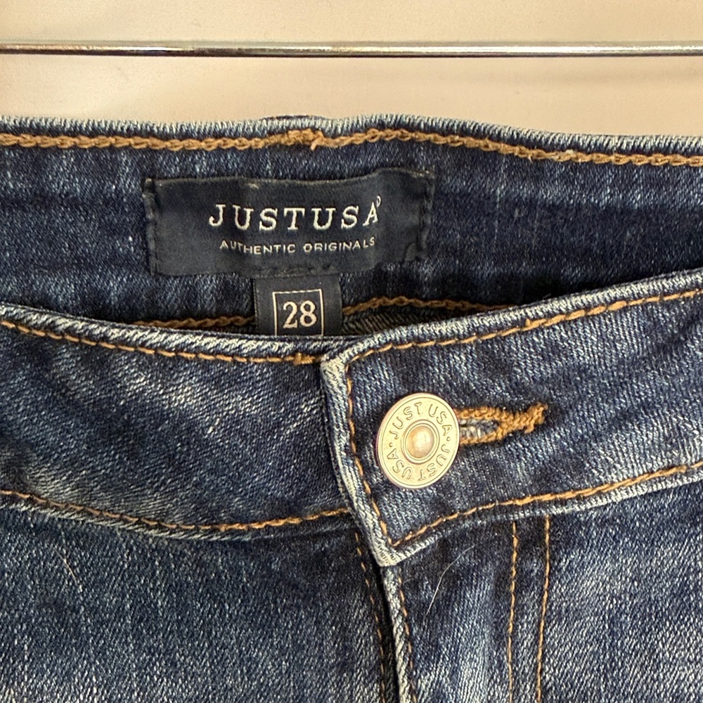 Just USA Willa Mid Rise Fray Hem Denim Shorts - Medium Blue - 28 / 6 - Picture 5 of 8